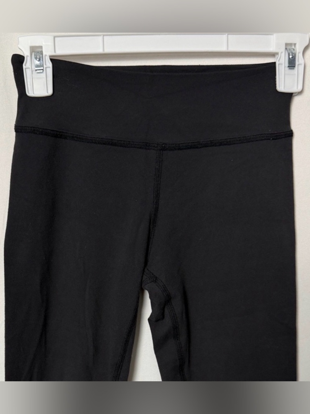 Beyond Yoga Black Mid Rise Leggings Size XS - Picture 2 of 7